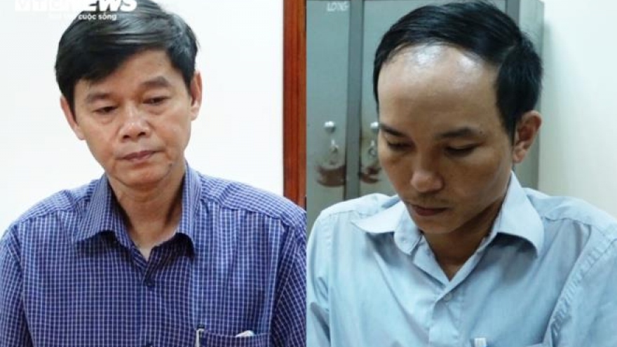 Bắt trưởng ban quản lý rừng ở Quảng Bình tham ô tài sản